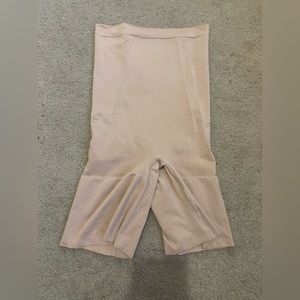 Spanx OnCore High-Waisted Mid Thigh Nude Size Small
